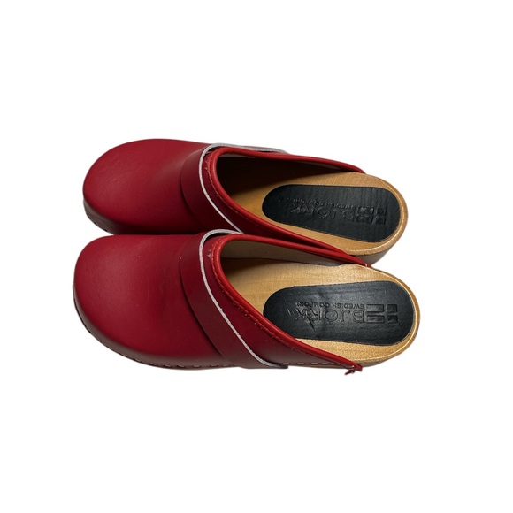 Bjork size 38 red clogs - Picture 2 of 4